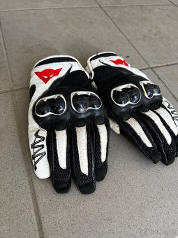 Schuberth silniční helma 58/59, Dainese rukavice 9,5/Xl - 6