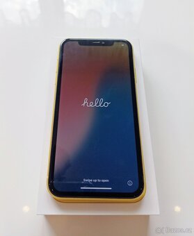 Apple iPhone 11, žlutá, 64 GB - 6