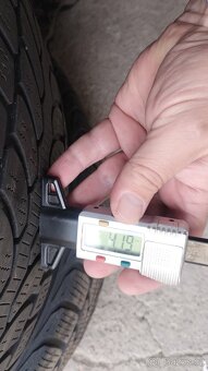 Sada zimni pneu 205/50-17 Bridgestone okolo 4,5-5,5mm - 6