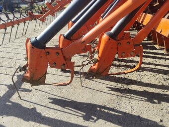 Secí kombinace KUHN - 6