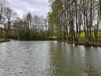 Prodej zemědělské usedlosti 895 m², pozemek 451 434 m2 - 6