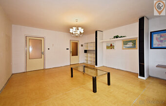 Prostorný byt 3 + 1 s plochou 93 m² ve Dvoře Králové nad Lab - 6