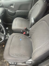 Toyota Yaris Verso 2003--facelift--1.4 D-55kw-náhradní díly - 6
