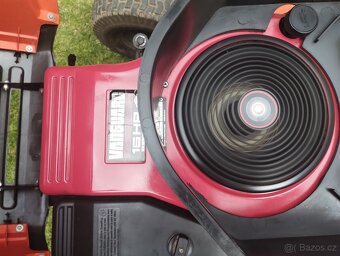 Zahradní traktůrek Husqvarna - 6