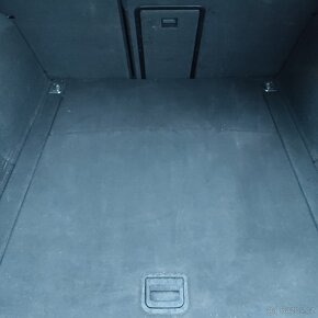 Audi A4, 3.0TDI,MANUÁL,4X4,KRÁSNÁ,1MAJ - 6