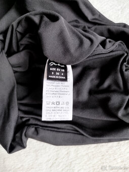 černé šaty s otvory - 6