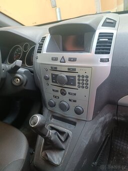 Opel Zafira 2010 - 6