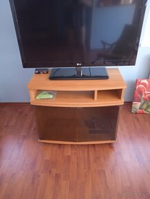 Prodám TV stolek - 6