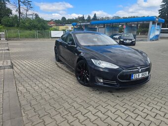 Tesla model s Free Supercharger - 6