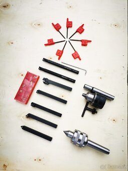 Kovo soustruh 750mm. Závity, autoposuv. Brushless motor - 6