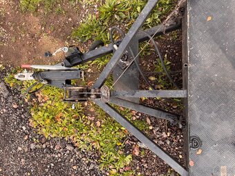 Vlek GAPA 2500kg autopřepravník - 6