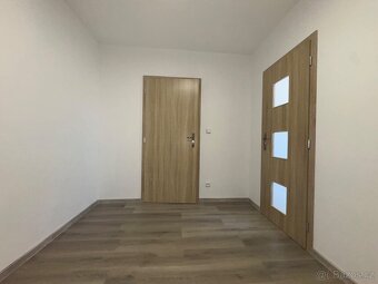 Prodej zrekonstruovaného bytu v Chomutově - 6