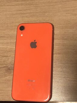 Prodám telefon iPhone XR - 6