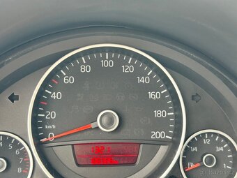 Volkswagen Up 1.0MPi GARANCE KM,PĚKNÝ STAV - 6