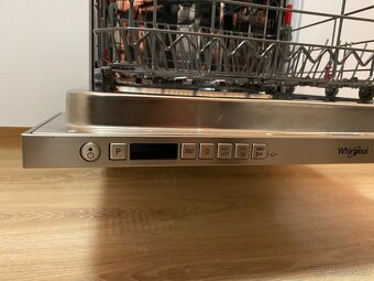 Myčka whirpool - 6