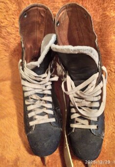 Nabízím pánské brusle na led černé vel. 11/12 - 6