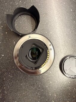 Objektiv Sony E 18-135mm f/3.5-5.6 OSS - 6