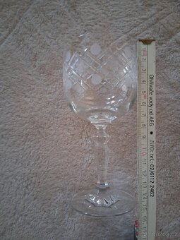 Broušené sklenice na víno - 6