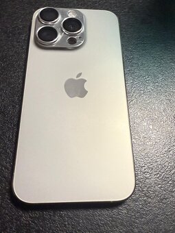 Apple 15 PRO - 6
