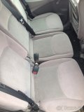Nissan Almera Tino 2,2Di 84kW rok 2000 - díly - 6