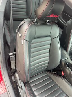 Ford Mustang 3,7 V6 Manuál - 6