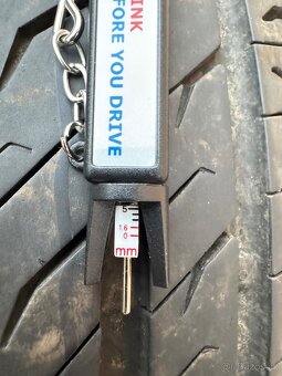 Letní pneu 215/50 R17 - 6