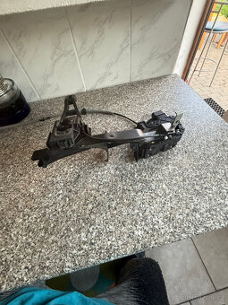 Ford Galaxy predni dvere zamek od roku 2006 - 6