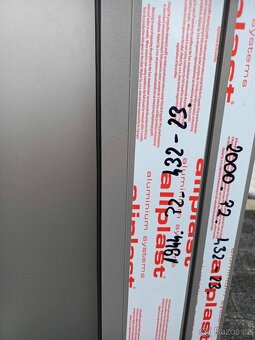 Prodám nové hliníkové dveře .Belgický profil. Aliplast - 6