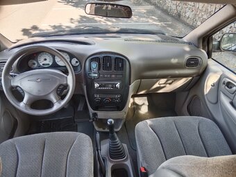 Chrysler Voyager 2.4i 16V - benzín 108kW, 2004 - 6