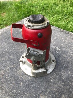 Motory,hydraulické zvedáky - 6