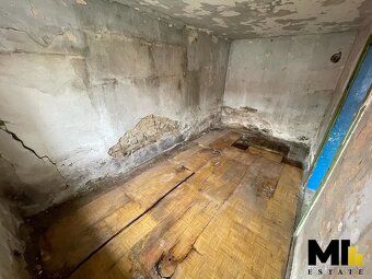 Prodej podílu 1/2 rodinného domu o velikosti 141 m², pozemek - 6