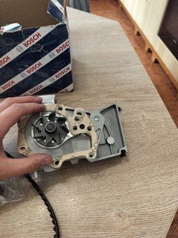 Prodám novou rozvodovou sadu Bosch - 6