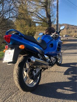 Suzuki gsx600f - 6