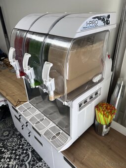 Zmrzlinový stánek pojízdný - 6