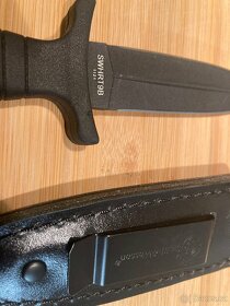 Kvalitní Outdoor Nůž / Dýka Smith & Wesson - 6
