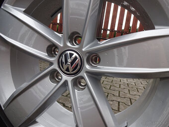 PĚKNÁ ZIMNÍ ORIGINÁL ALU 17" 5x112 pneu 215/65R17 Pirelli - 6