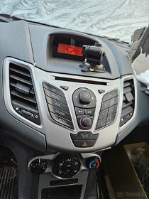 ND Ford Fiesta 1.25 44kW r.v.2010 - 6