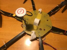 Dron DJI V2 hexakopter motory AXI 2217/20 - 6