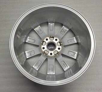 17" Originál VW Helsinky 5x112 Passat B8 - 6