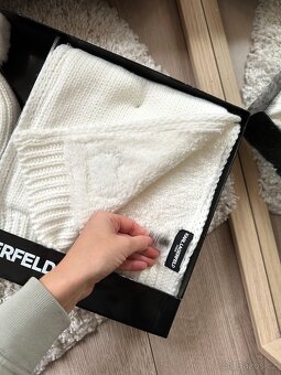 KARL LAGERFELD SADA ZIMNÍ ČEPICE A ŠÁLA - 6