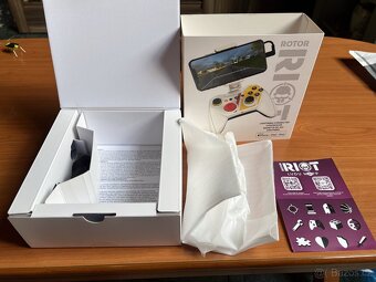 Rotor Riot ovládač na iPhone limitovana edice SHELL - 6