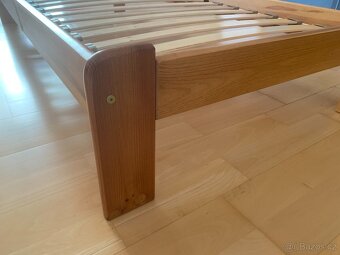 Dřevěná postel z přírodní borovice - barva olše 90x200 A - 6