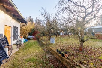 Prodej pozemku v obci Družec 1378m2, Praha - Západ. - 6