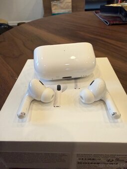 Aplle AirPods Pro 2nd generation - 6