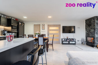 Prodej rodinného domu 353m2, pozemek 772m2 - 6