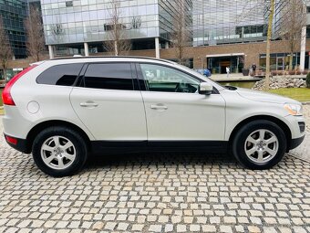 Volvo XC60 2.4D 5VÁLEC 120KW 4x4 MANUÁL NAVI KAMERA TAŽNÉ - 6