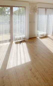 Pronájem bytu 2+kk, 68m2 + terasa 27m2, ul. Jitravská, Praha - 6