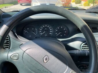 Renault Mégane 1.6 benzín (1996), STK do 2/2027, 162 000 km - 6