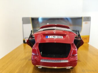 Mercedes-Benz GLK350 4MATIC 1:18 - 6