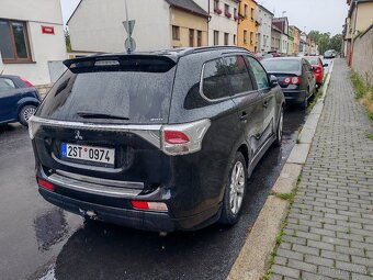 Mitsubishi Outlander - 6